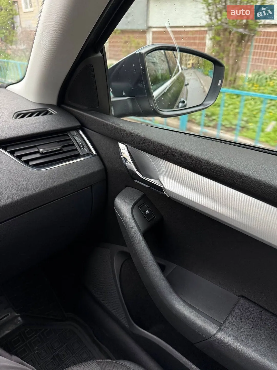 2015 Skoda Octavia - мініатюра 12