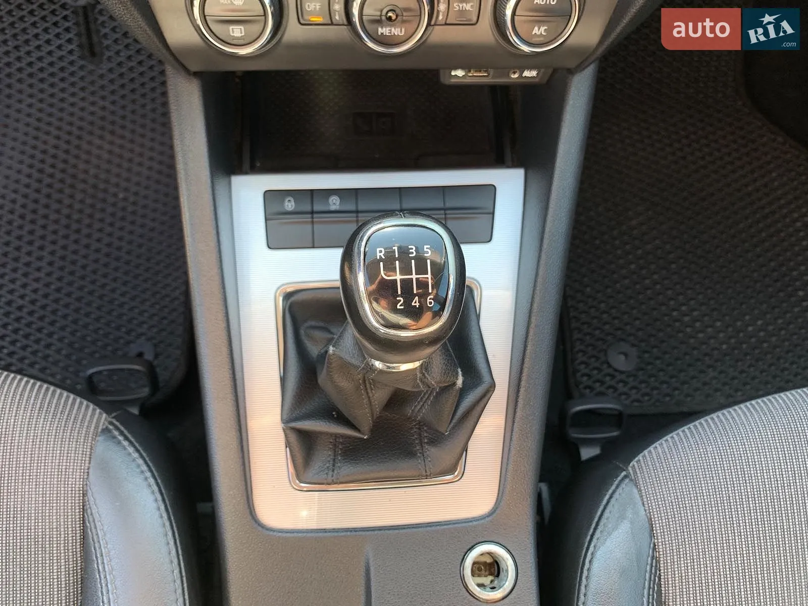 2017 Skoda Octavia - мініатюра 22