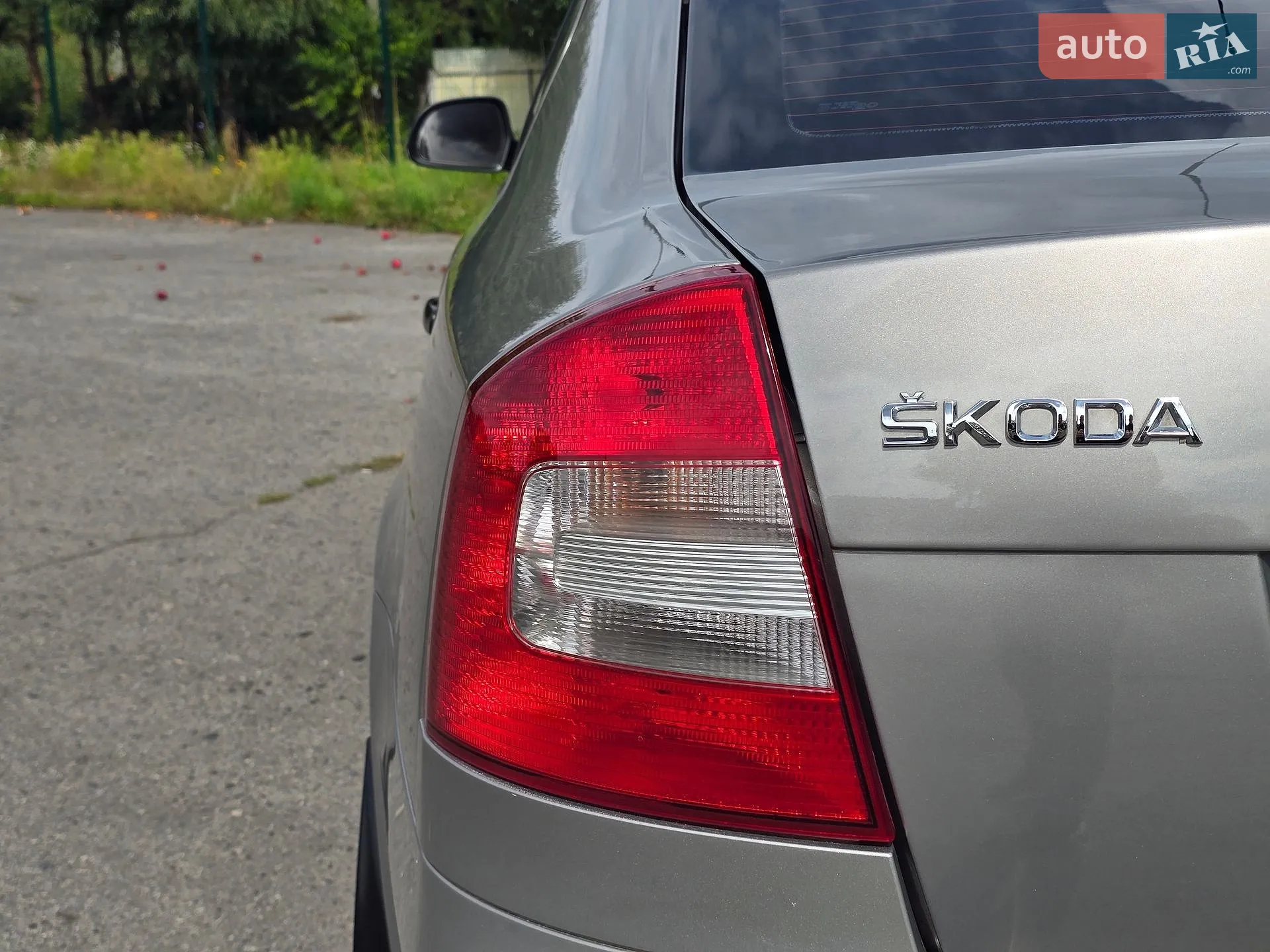 2010 Skoda Octavia - мініатюра 21
