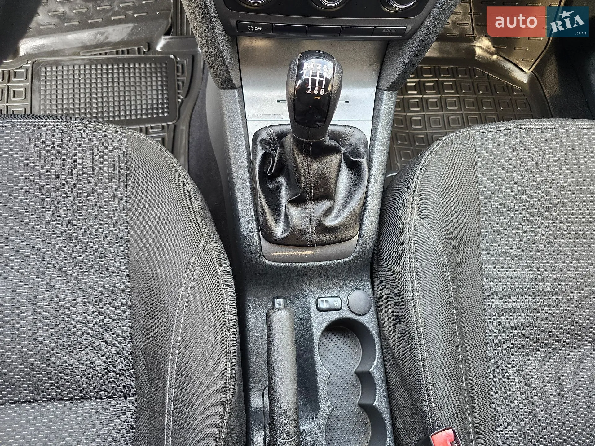 2010 Skoda Octavia - мініатюра 33