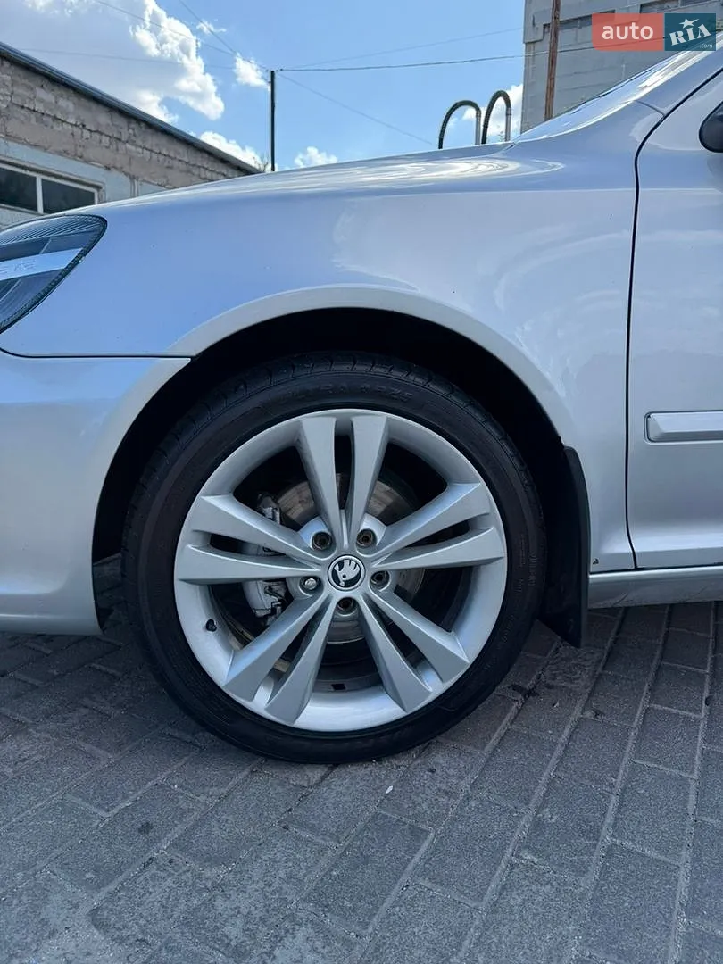 2010 Skoda Octavia - мініатюра 13