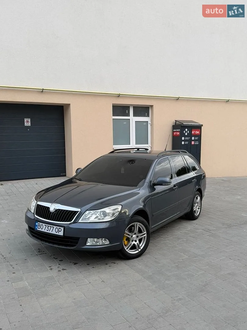 2010 Skoda Octavia - фото 1