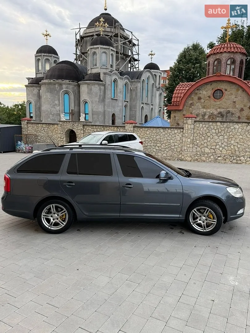 2010 Skoda Octavia - мініатюра 5