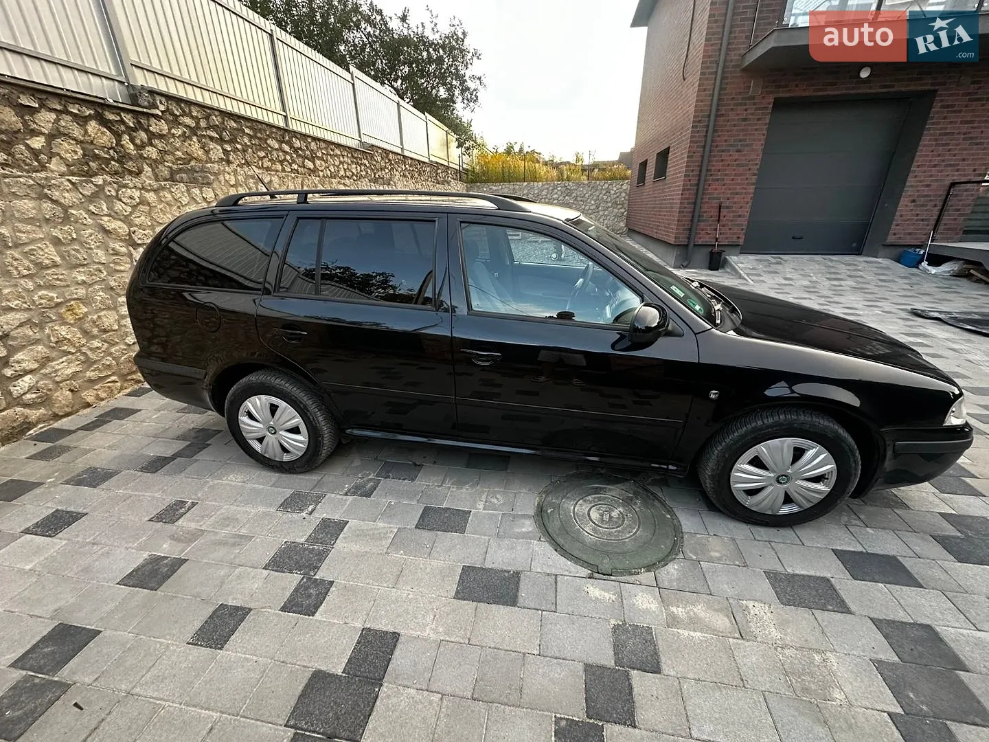 2010 Skoda Octavia - мініатюра 8