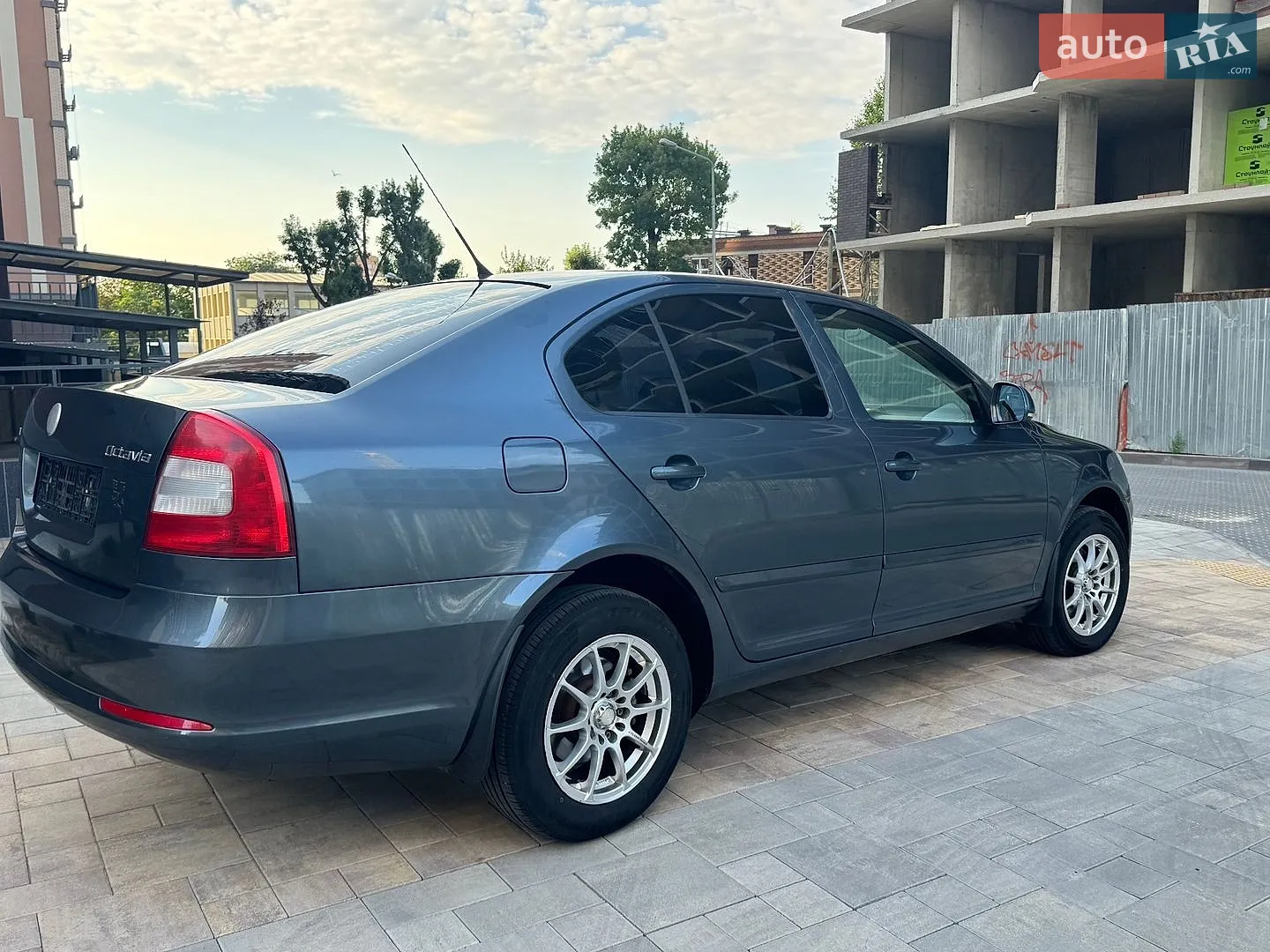2010 Skoda Octavia - мініатюра 8
