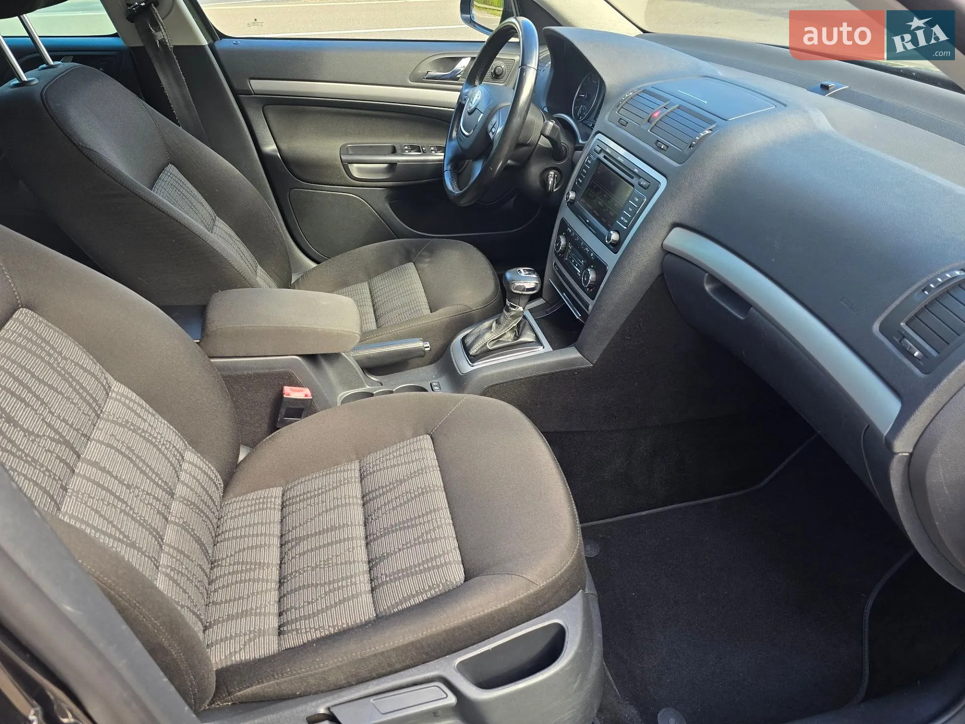 2010 Skoda Octavia - мініатюра 36
