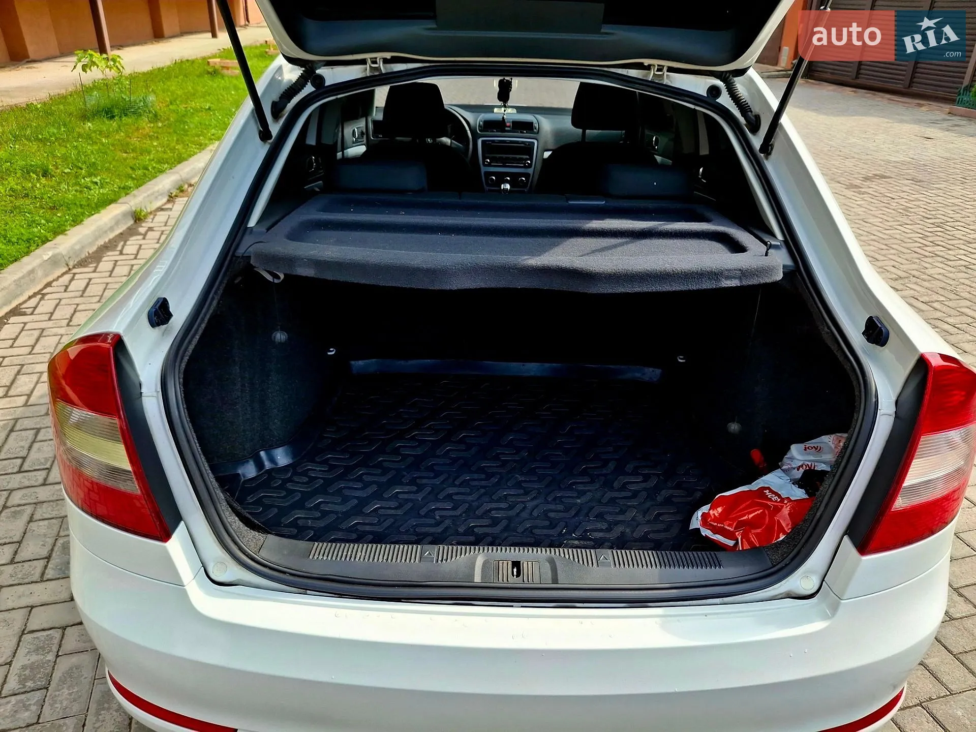2011 Skoda Octavia - мініатюра 43