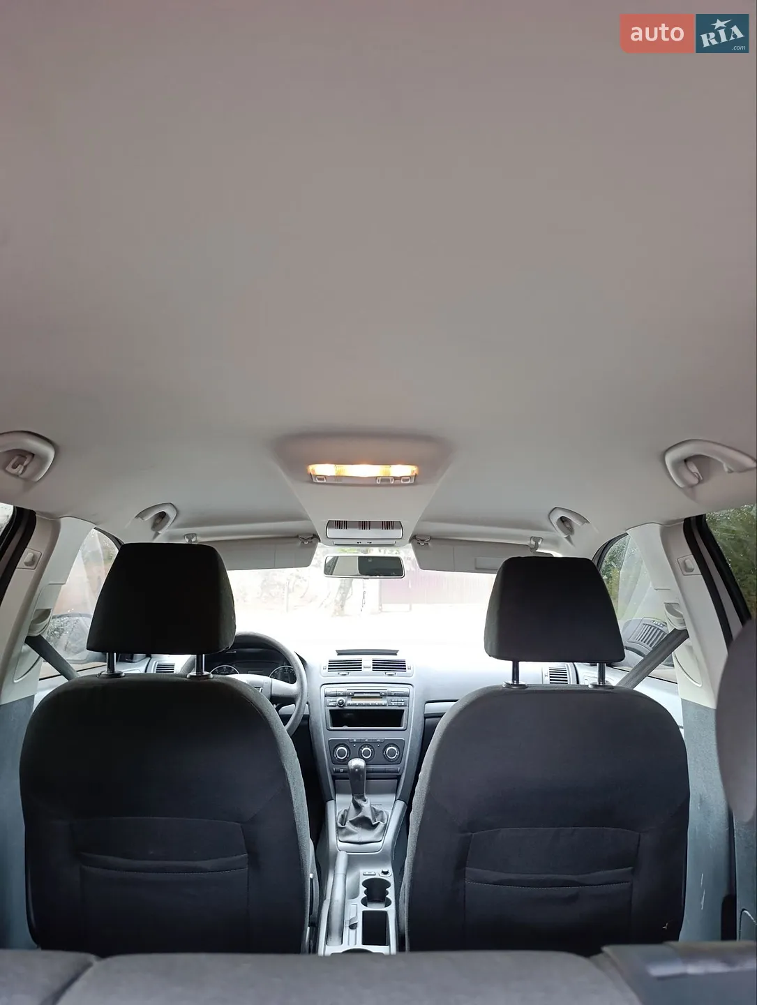 2010 Skoda Octavia - мініатюра 18