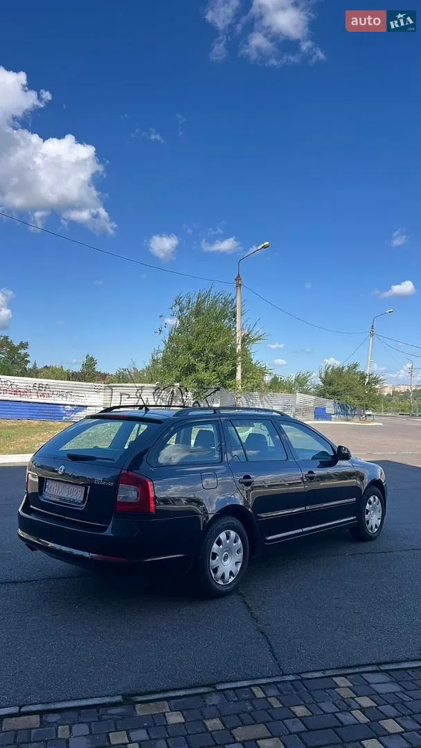 2010 Skoda Octavia - мініатюра 6