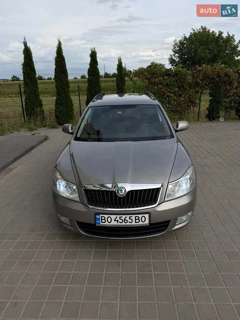 2011 Skoda Octavia - мініатюра 2