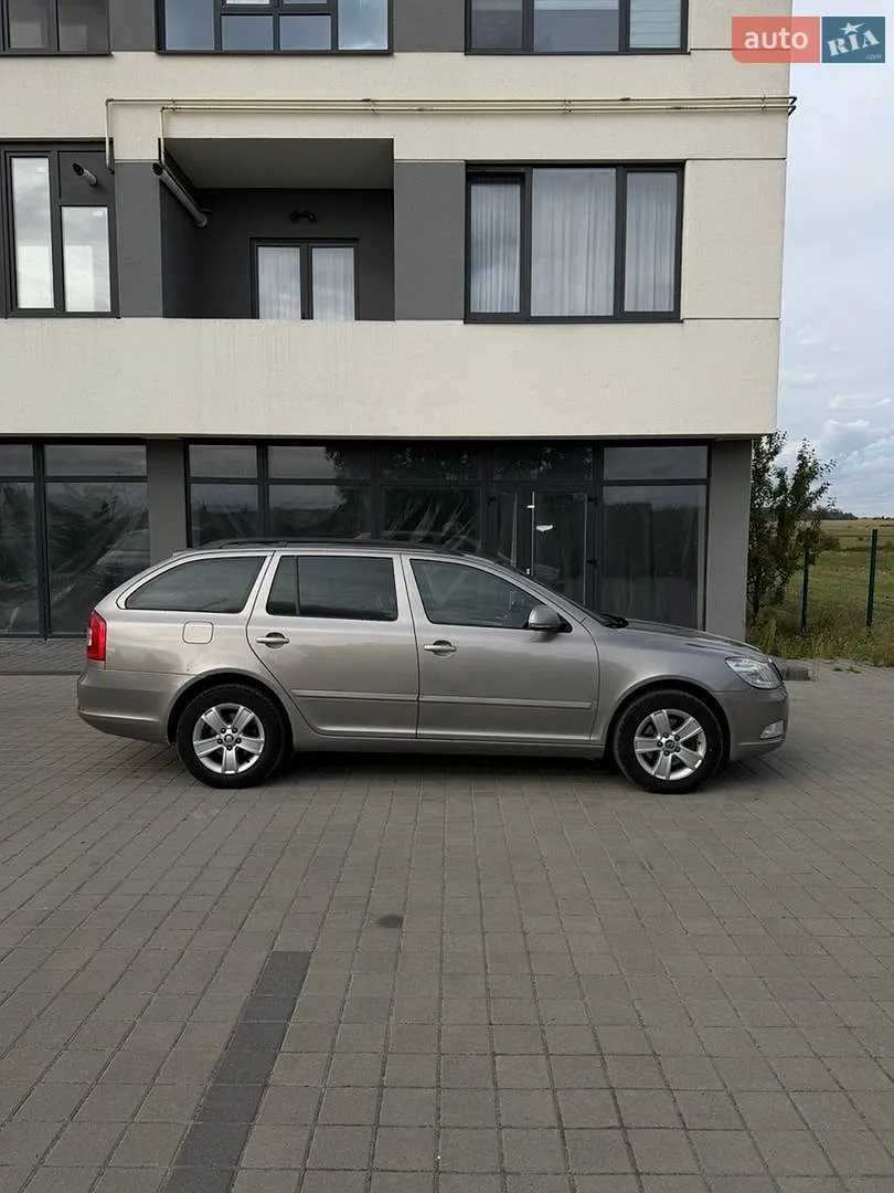 2011 Skoda Octavia - мініатюра 12