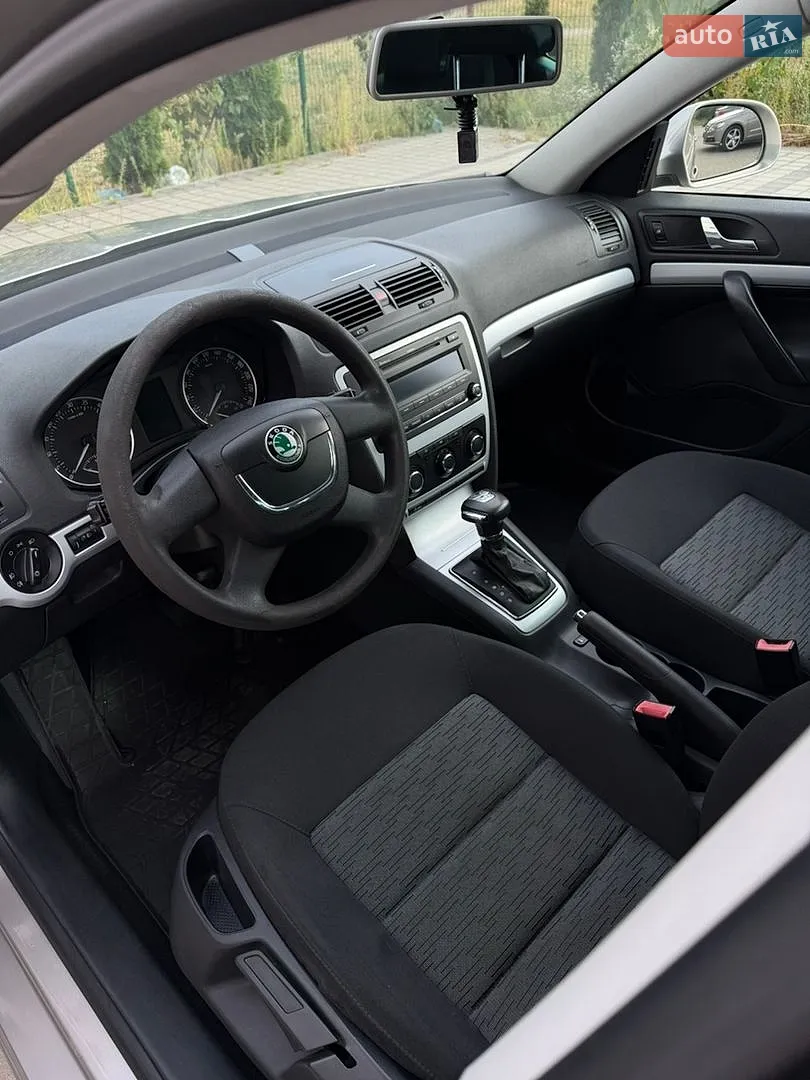 2011 Skoda Octavia - мініатюра 24
