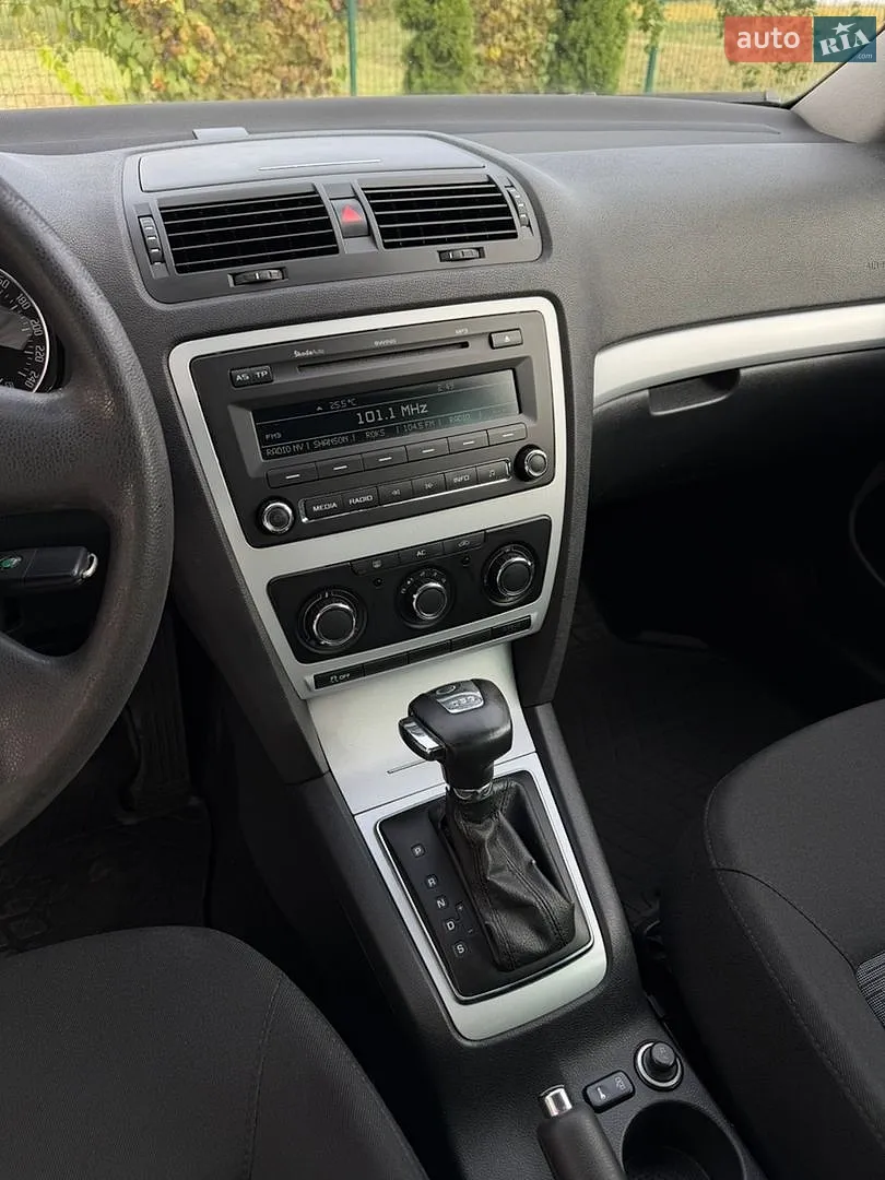 2011 Skoda Octavia - мініатюра 26