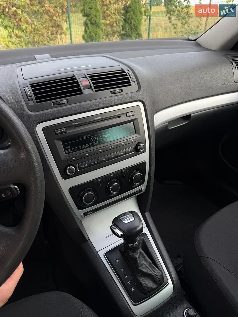 2011 Skoda Octavia - мініатюра 25