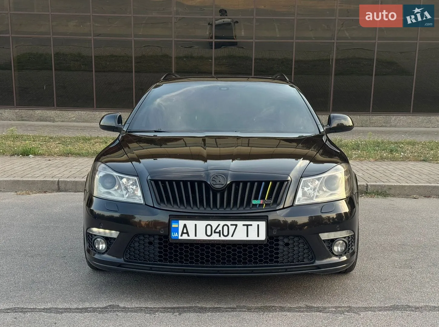 2010 Skoda Octavia - мініатюра 2