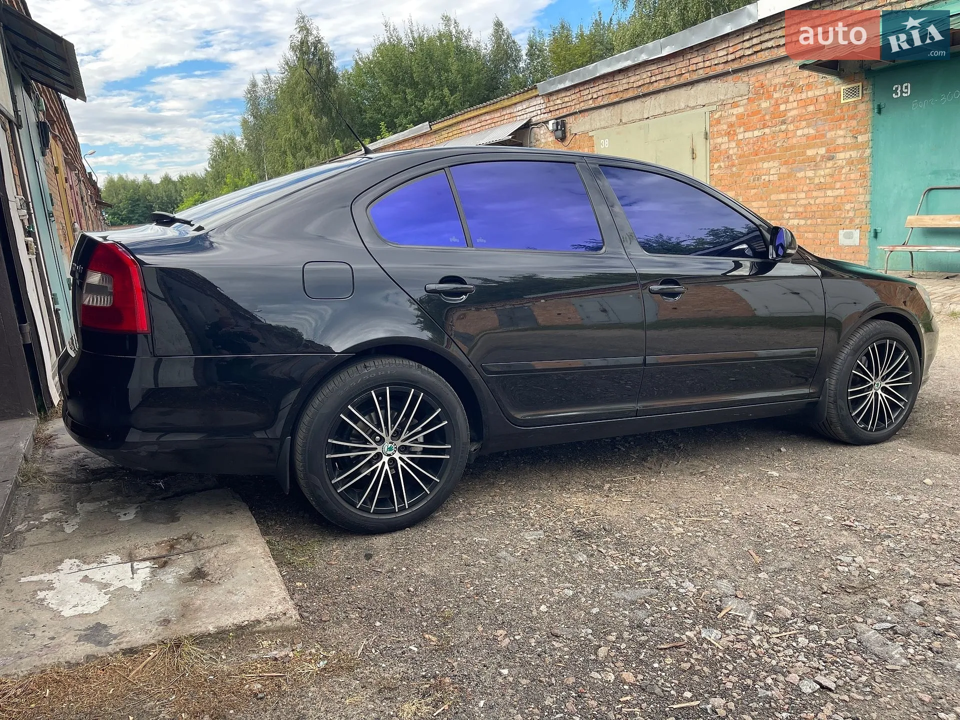 2010 Skoda Octavia - мініатюра 3