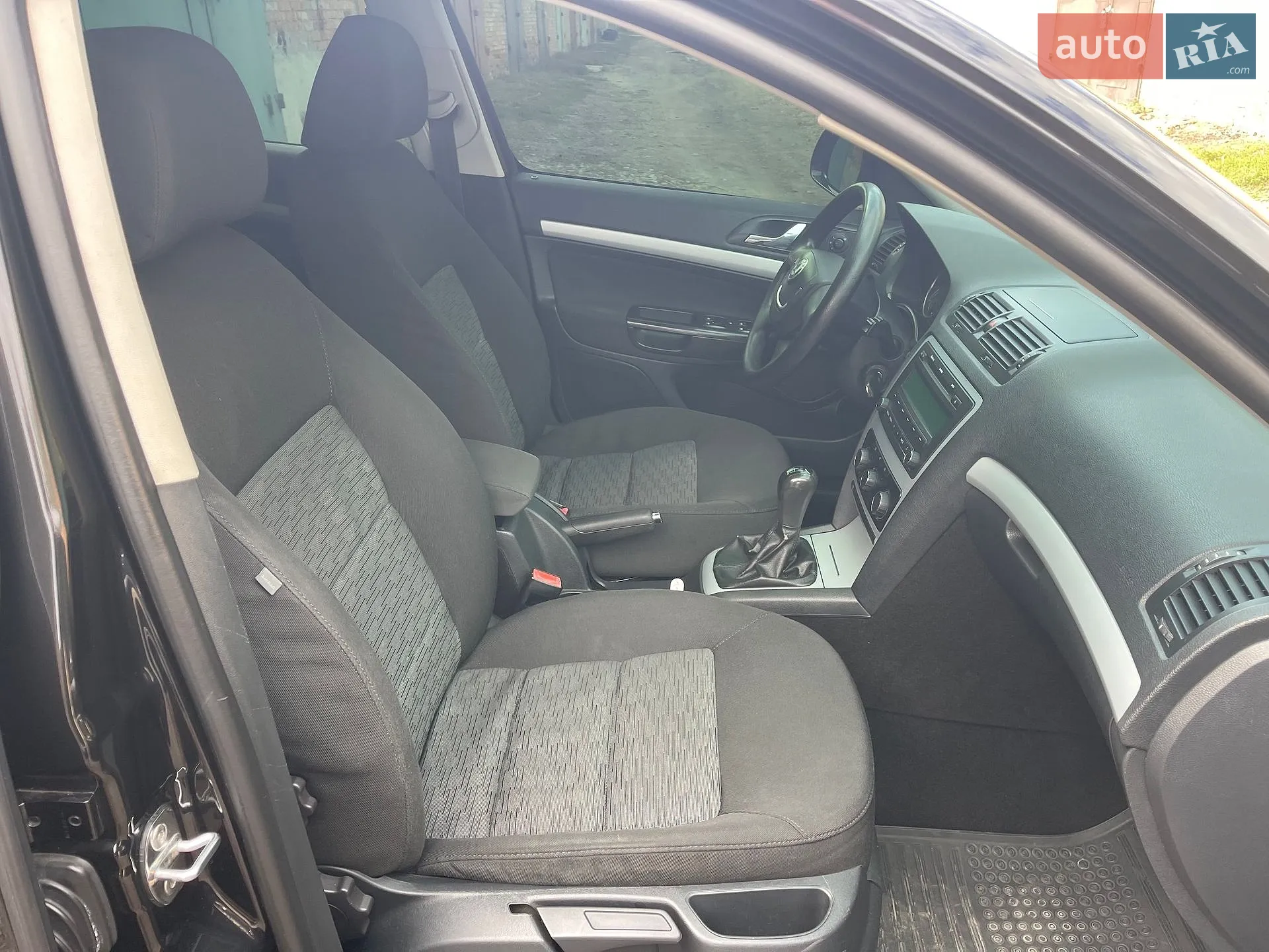 2010 Skoda Octavia - мініатюра 24
