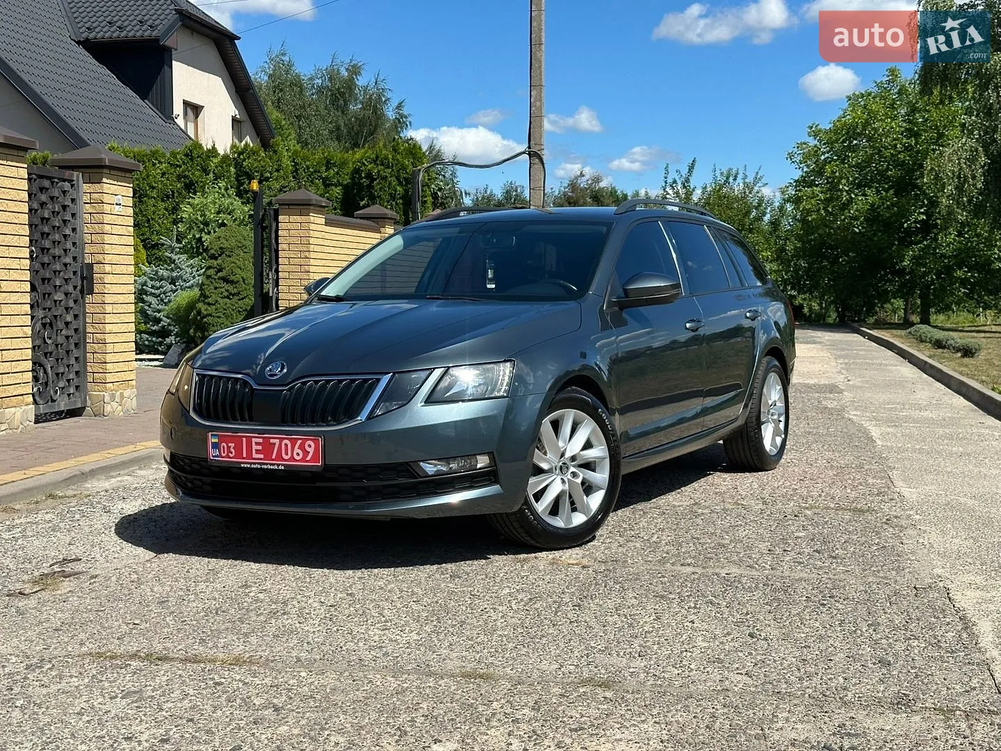 2019 Skoda Octavia - фото 1