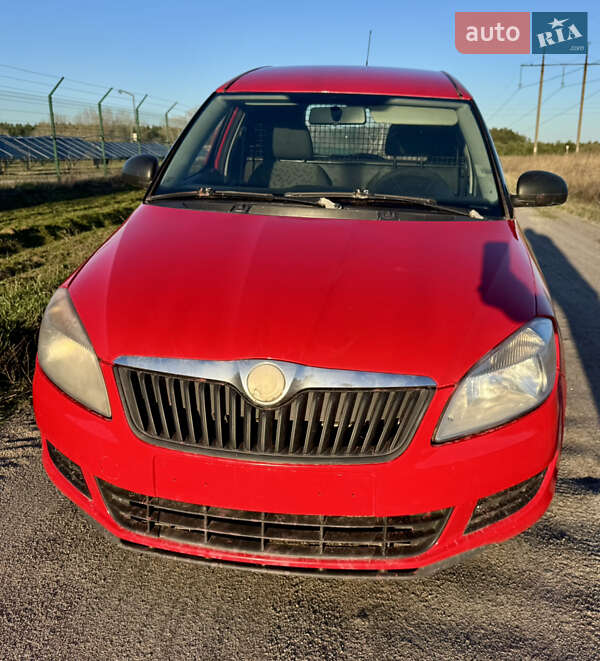 Универсал Skoda Praktik 2010 в Броварах