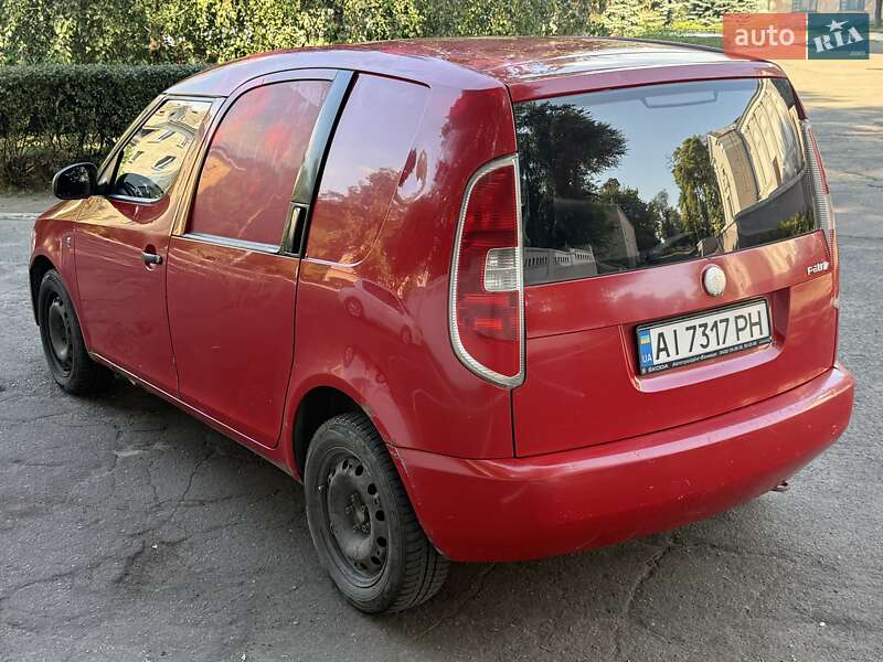 Грузовой фургон Skoda Praktik 2008 в Каменском