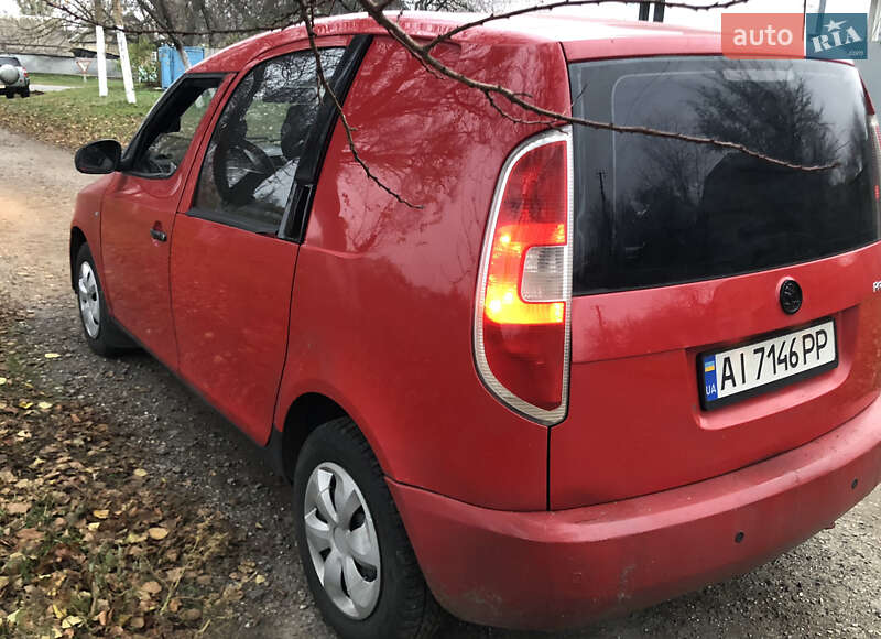 Вантажопасажирський фургон Skoda Praktik 2008 в Кагарлику