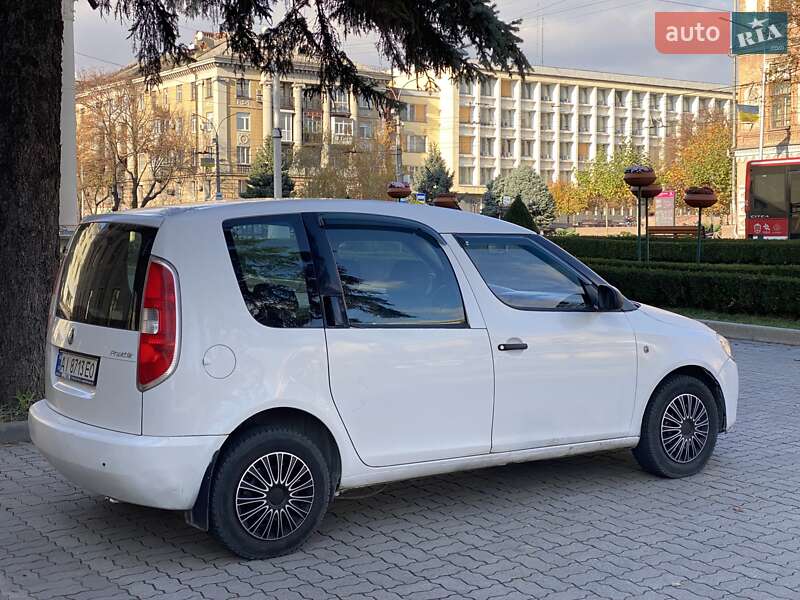 Мінівен Skoda Praktik 2008 в Запоріжжі