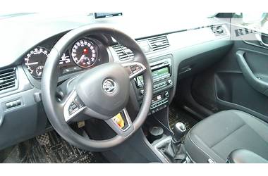 Седан Skoda Rapid 2013 в 