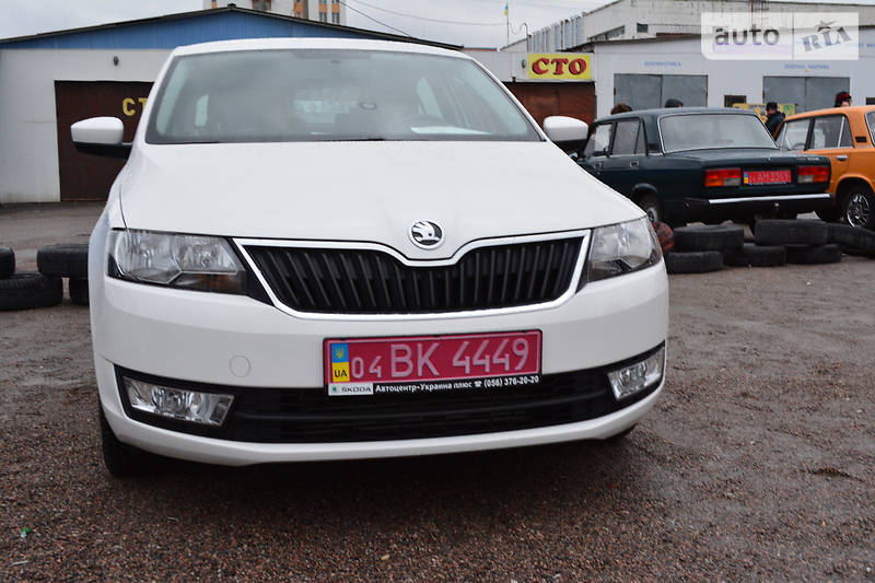 Седан Skoda Rapid 2013 в 