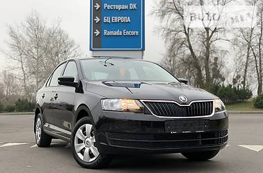 Седан Skoda Rapid 2018 в Киеве