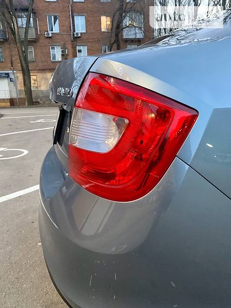 Ліфтбек Skoda Rapid 2013 в Кривому Розі фото 9 Ліфтбек Skoda Rapid 2013 в Кривому Розі