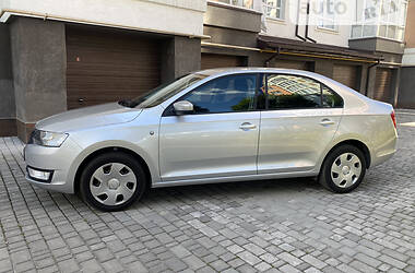 Хэтчбек Skoda Rapid 2014 в Киеве