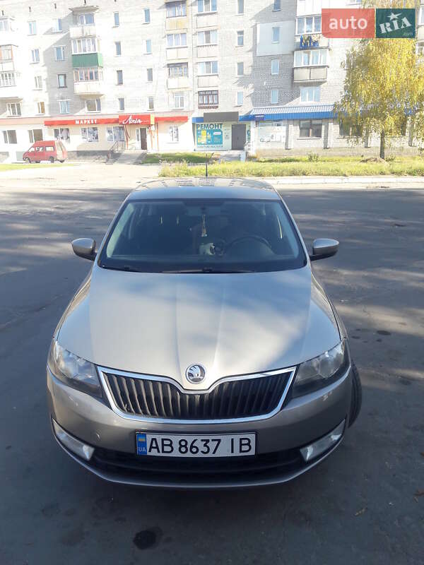 Лифтбек Skoda Rapid 2015 в Звягеле