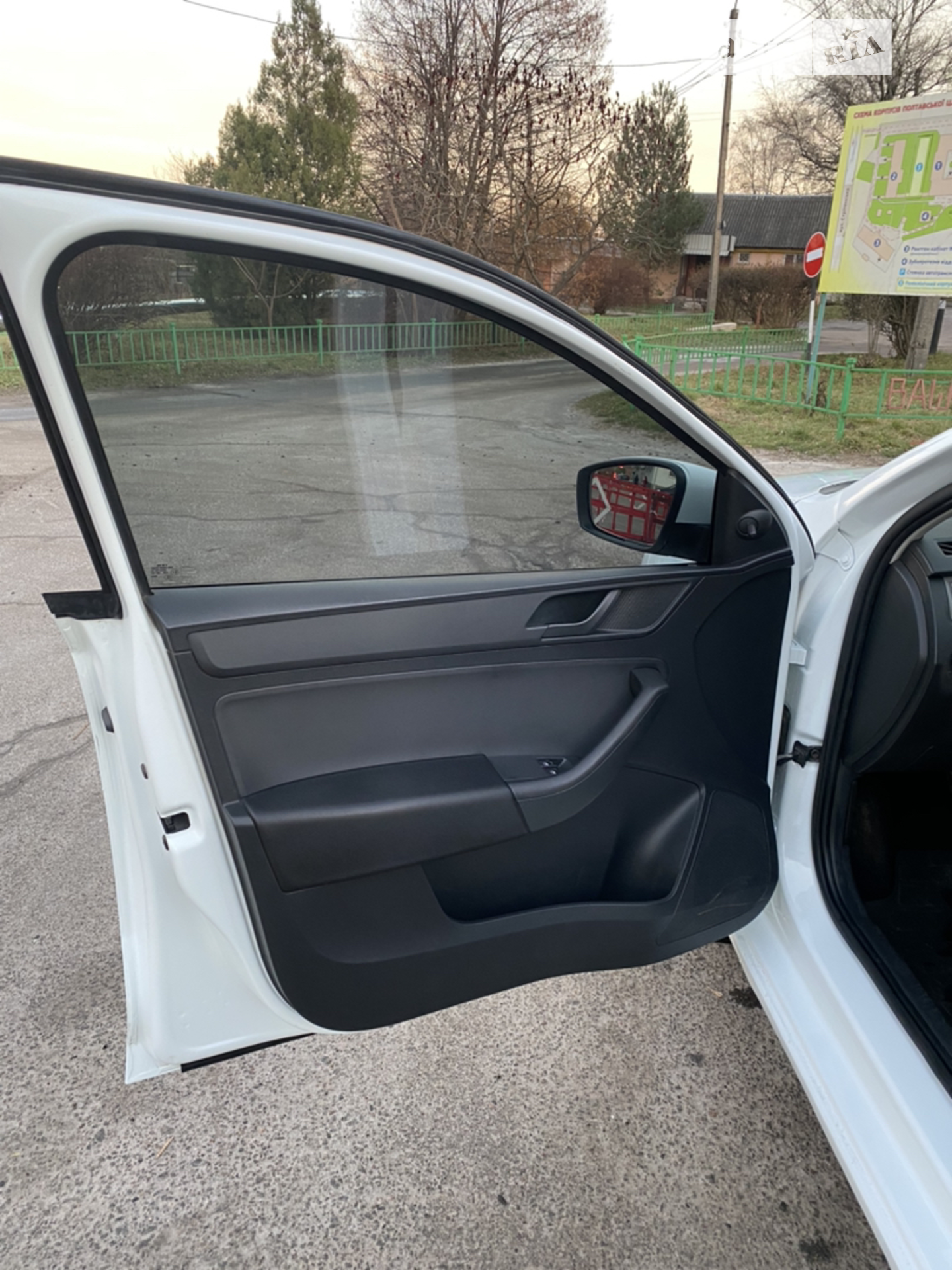 2013 Skoda Rapid - мініатюра 3