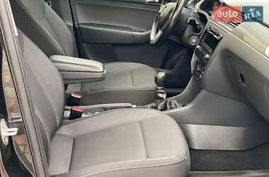 Хэтчбек Skoda Rapid 2015 в 