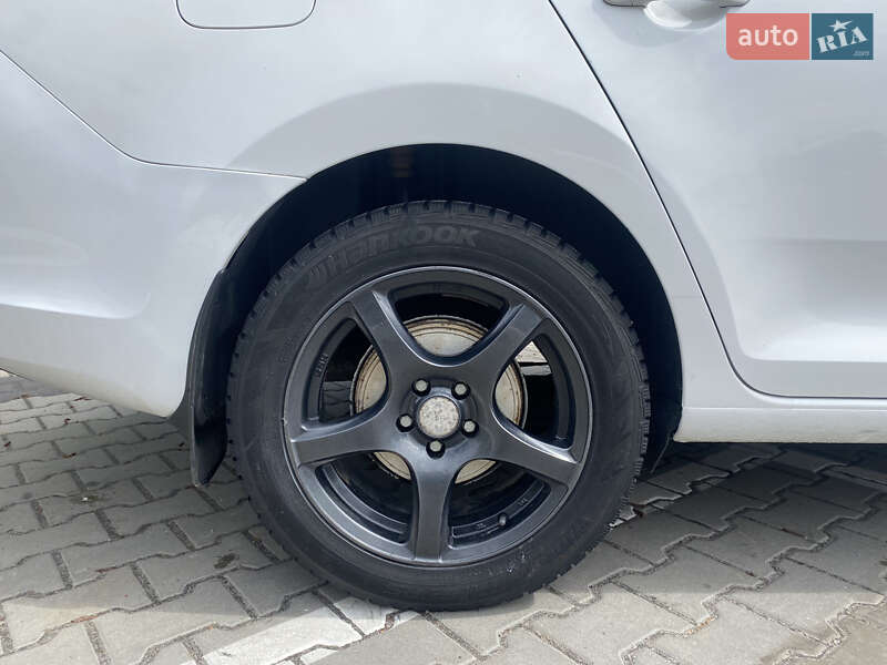 Лифтбек Skoda Rapid 2013 в Киеве фото 9 Лифтбек Skoda Rapid 2013 в Киеве