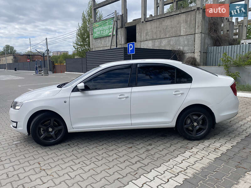 Лифтбек Skoda Rapid 2013 в Киеве фото 6 Лифтбек Skoda Rapid 2013 в Киеве