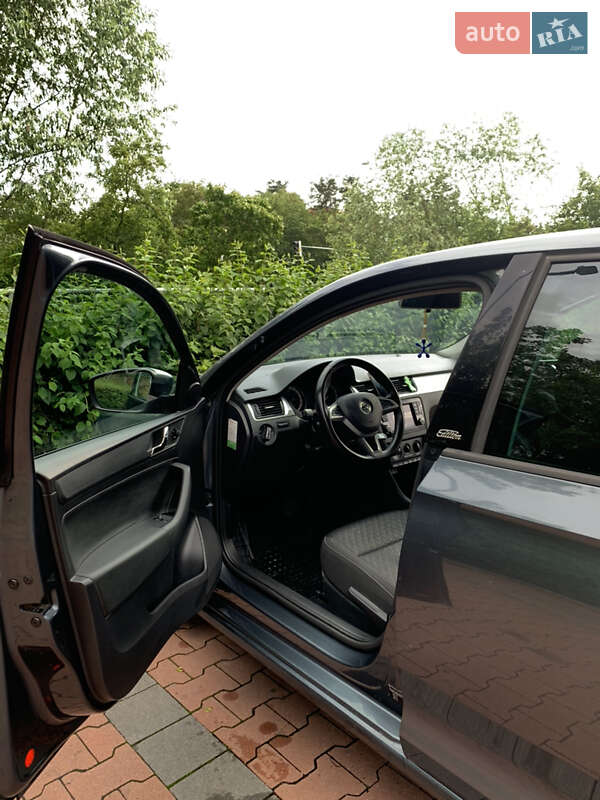 Хэтчбек Skoda Rapid 2015 в Дрогобыче