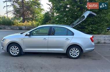 Лифтбек Skoda Rapid 2015 в 