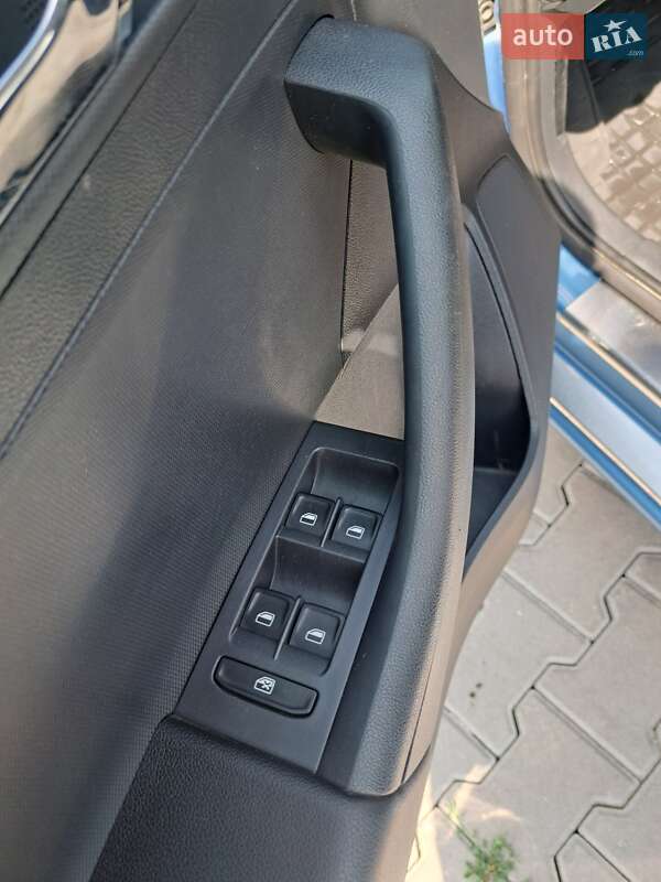 Лифтбек Skoda Rapid 2013 в Обухове