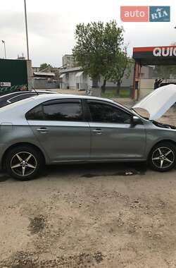 Лифтбек Skoda Rapid 2013 в 