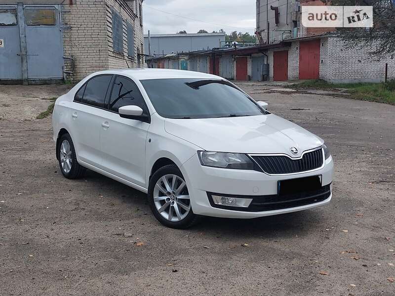 Лифтбек Skoda Rapid 2013 в Львове