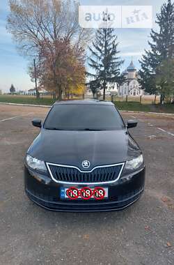 Лифтбек Skoda Rapid 2015 в Черновцах