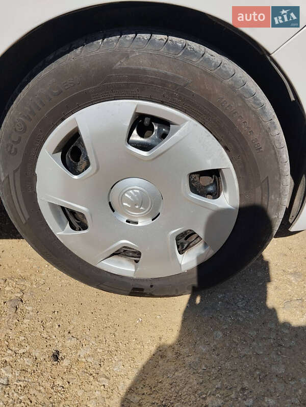 Хэтчбек Skoda Rapid 2014 в Черноморске фото 8 Хэтчбек Skoda Rapid 2014 в Черноморске