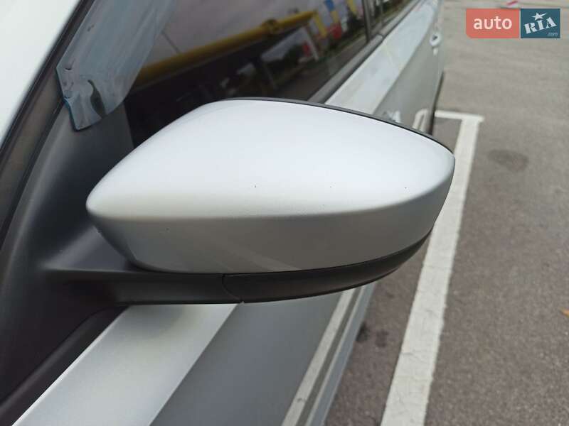 Лифтбек Skoda Rapid 2013 в Киеве