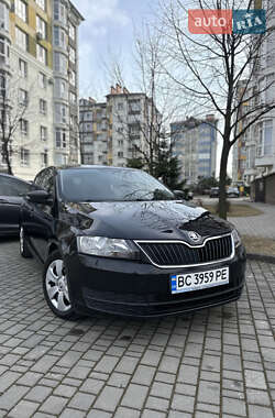 Хэтчбек Skoda Rapid 2015 в Ивано-Франковске