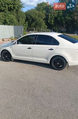 Ліфтбек Skoda Rapid 2014 в 