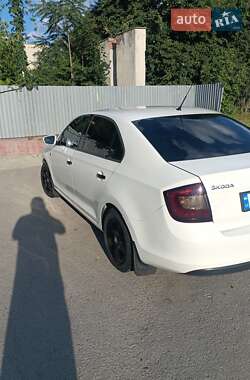 Ліфтбек Skoda Rapid 2014 в 