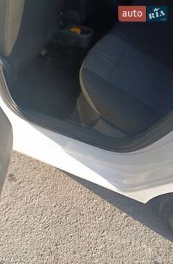 Ліфтбек Skoda Rapid 2014 в 