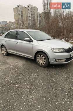 Хетчбек Skoda Rapid 2013 в 