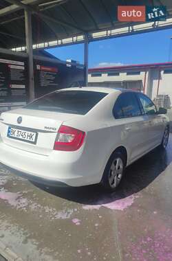 Ліфтбек Skoda Rapid 2015 в 